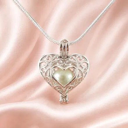 Laced Heart S/Silver Cage Pendant + 1 Oyster Reveal