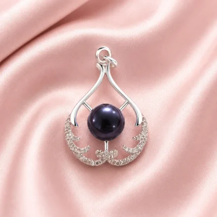Tash Pendant (S/Silver) + 1 Oyster Reveal