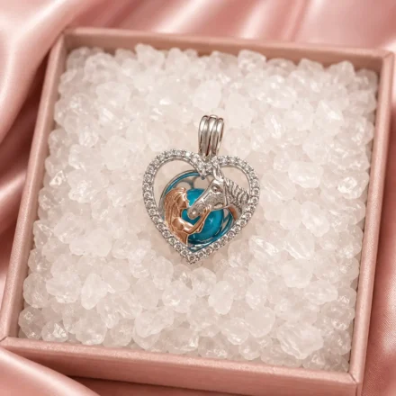 S/Silver Heart Horse Cage + 1 Oyster