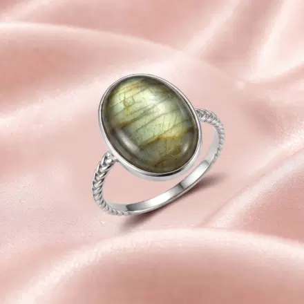 Labradorite Ring #6 (S/Silver)